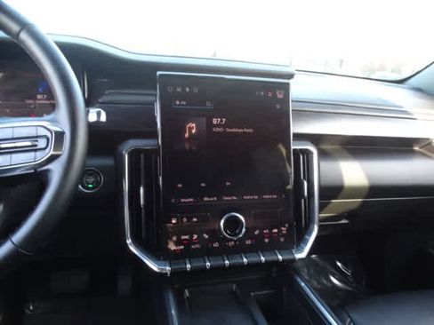 Used 2024 GMC Acadia Elevation w/ Black Edition image 27