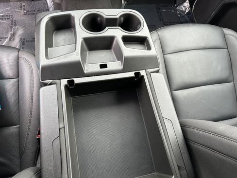 Used 2025 GMC Sierra 1500 SLT image 34