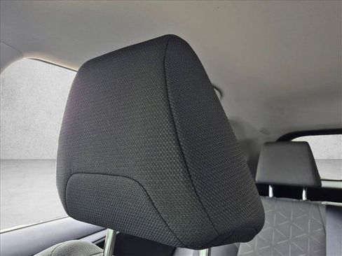 Used 2021 Toyota RAV4 XLE AWD/4WD image 13