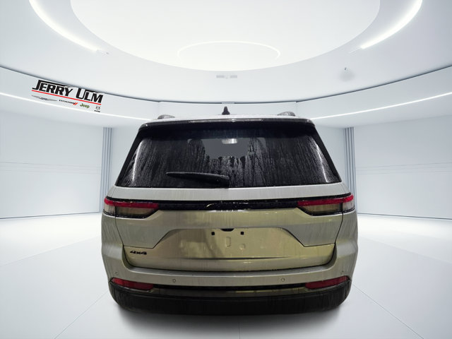 New 2026 Jeep Grand Cherokee Altitude AWD/4WD image 4