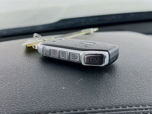 Used 2022 Kia Telluride S AWD/4WD image 30