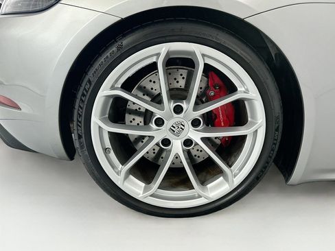 Used 2021 Porsche 718 Boxster Spyder RWD image 26