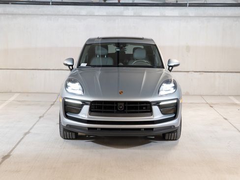 Certified 2023 Porsche Macan S AWD/4WD image 10