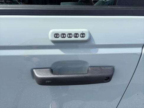 Used 2022 Ford Bronco Badlands image 10