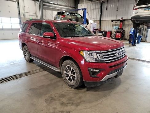 Used 2019 Ford Expedition XLT w/ Equipment Group 202A AWD/4WD image 1