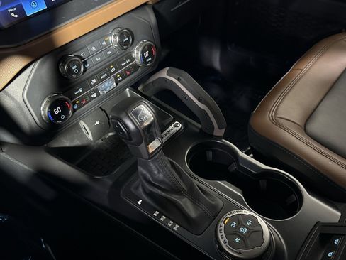 Used 2024 Ford Bronco Outer Banks image 27