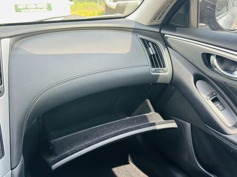 Used 2019 INFINITI Q50 Luxe RWD image 18