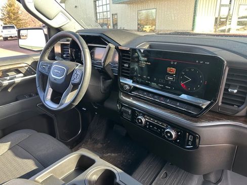 Used 2024 GMC Sierra 1500 Elevation image 31