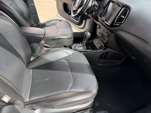 Used 2020 Jeep Compass Limited image 17