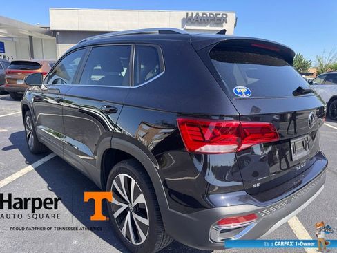 Used 2024 Volkswagen Taos SE image 3