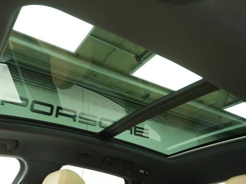 New 2026 Porsche Macan AWD/4WD image 36