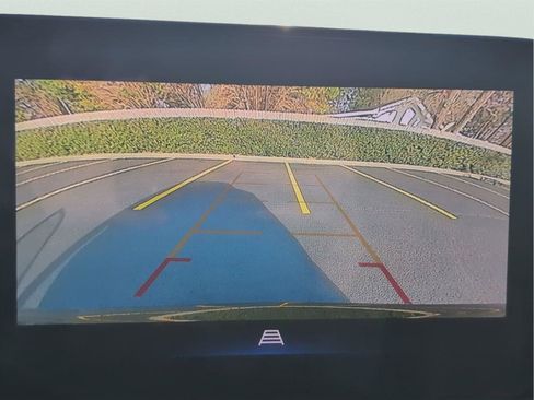 Used 2025 Chevrolet Trax LT w/ Driver Confidence Package image 19