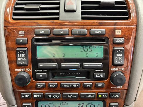 Used 2003 Toyota Avalon XLS FWD image 16