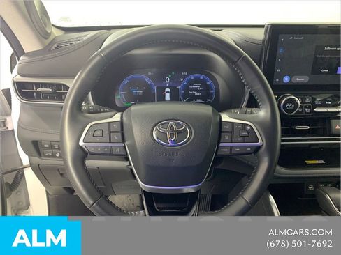 Used 2023 Toyota Highlander Platinum AWD/4WD image 24