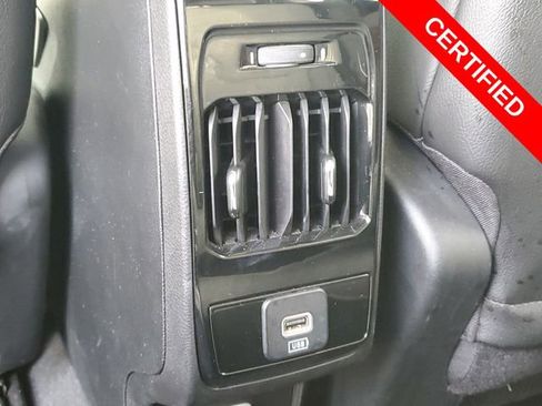Certified 2022 Jeep Compass Limited image 30