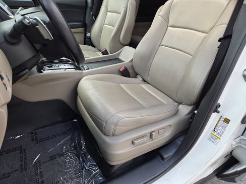 Used 2016 Honda Pilot Touring image 6