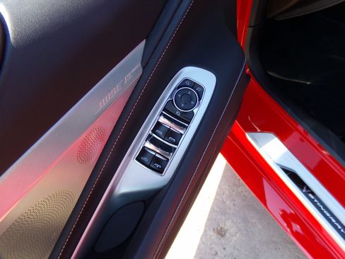 Used 2024 Chevrolet Corvette Stingray Preferred Conv w/ Z51 Performance Package RWD image 17