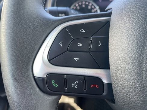 Used 2023 Jeep Renegade Altitude image 19