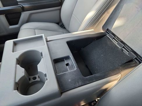 Used 2019 Ford F250 XL w/ Power Equipment Group image 43