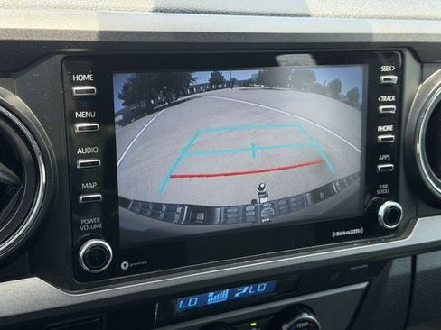 Used 2021 Toyota Tacoma TRD Sport w/ Technology Package RWD image 18