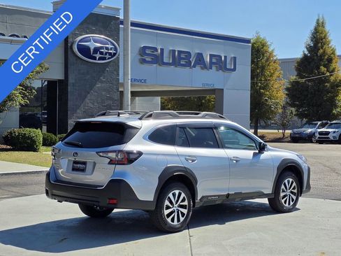 Used 2025 Subaru Outback Premium AWD/4WD image 5