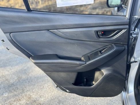 Used 2019 Subaru Crosstrek 2.0i Premium image 12