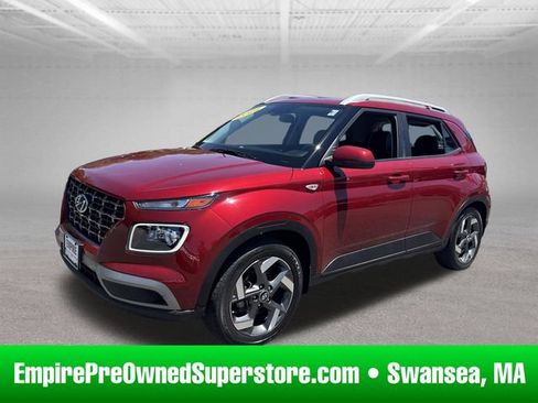 Used 2024 Hyundai Venue Limited FWD image 1