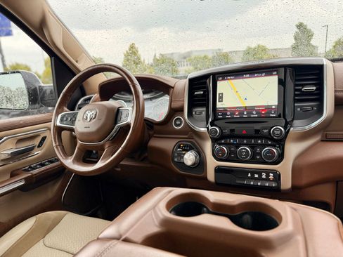 Used 2019 RAM 1500 Laramie AWD/4WD image 46