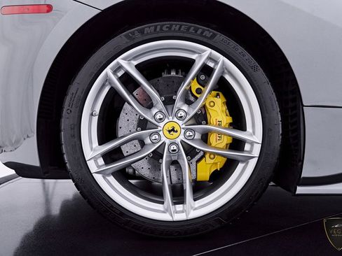 Used 2018 Ferrari 488 GTB RWD image 37