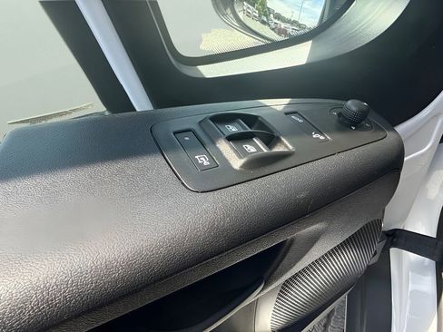 Used 2026 RAM ProMaster 2500 w/ Convenience Group FWD image 22