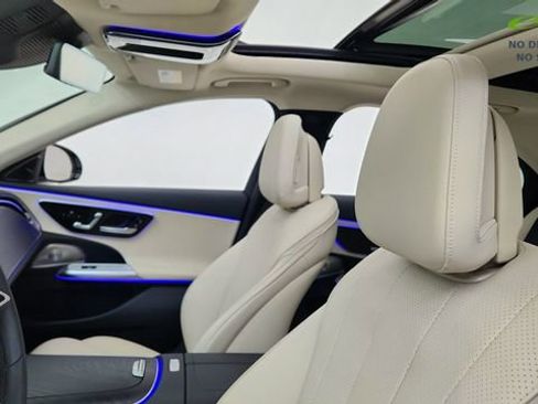 Used 2024 Mercedes-Benz E 350 4MATIC Sedan image 33