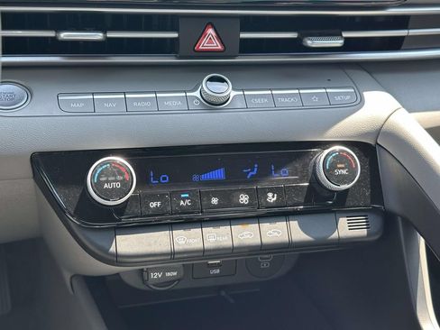 Used 2024 Hyundai Elantra SEL FWD image 26