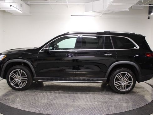 Used 2021 Mercedes-Benz GLS 450 4MATIC image 2