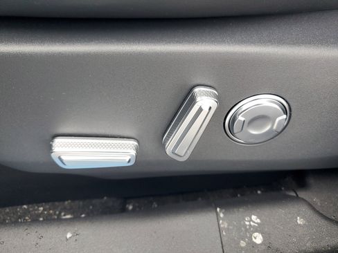 New 2026 Lincoln Nautilus Reserve w/ Jet Appearance Package image 12