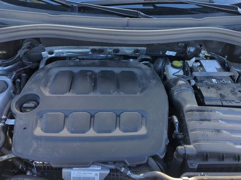 Used 2025 Volkswagen Tiguan S image 20