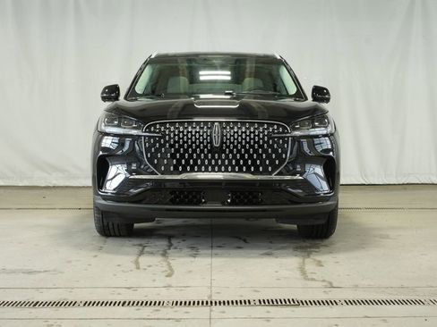 Used 2025 Lincoln Aviator Reserve w/ Equipment Group 201A image 8