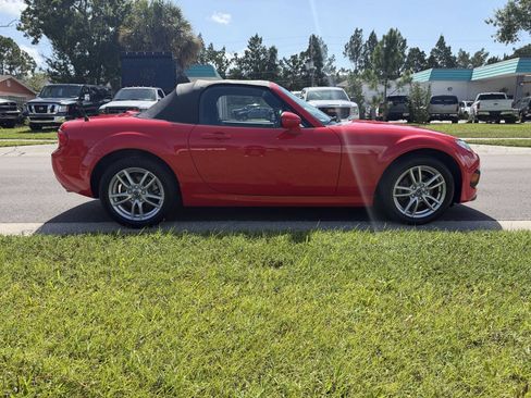 Used 2013 MAZDA MX-5 Miata Sport RWD image 8