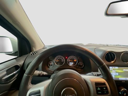 Used 2017 Jeep Compass High Altitude AWD/4WD image 7