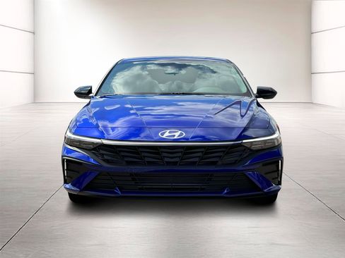 New 2025 Hyundai Elantra Sport image 12