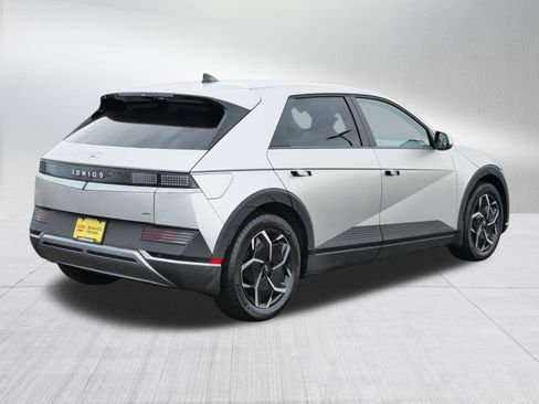Used 2023 Hyundai Ioniq 5 SEL image 7