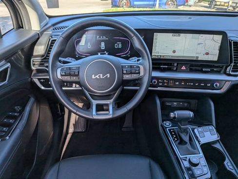 Certified 2025 Kia Sportage EX FWD image 17