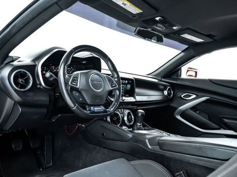 Used 2018 Chevrolet Camaro SS image 16