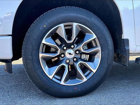 Used 2024 Chevrolet Silverado 1500 RST w/ Convenience Package II image 35