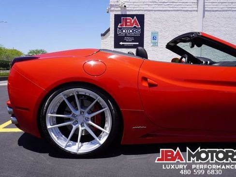 Used 2014 Ferrari California RWD image 96