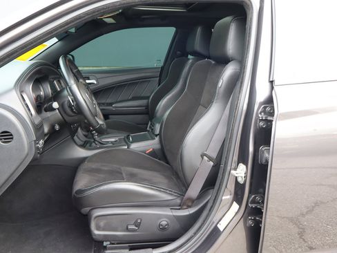 Used 2023 Dodge Charger R/T w/ Plus Group image 7