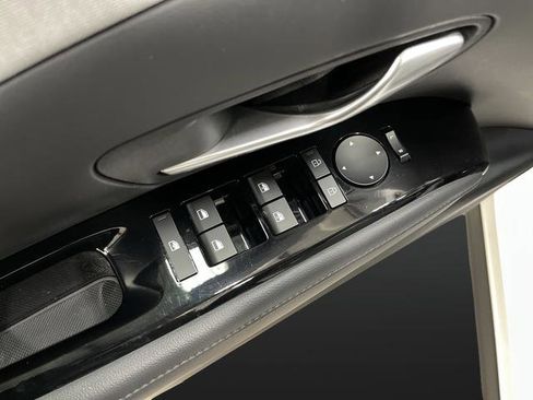 Used 2025 Hyundai Santa Cruz Limited image 18