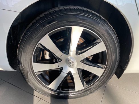 Used 2017 Toyota Mirai image 12