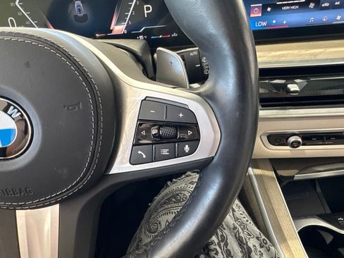Used 2024 BMW X7 xDrive40i w/ M Sport Package AWD/4WD image 22