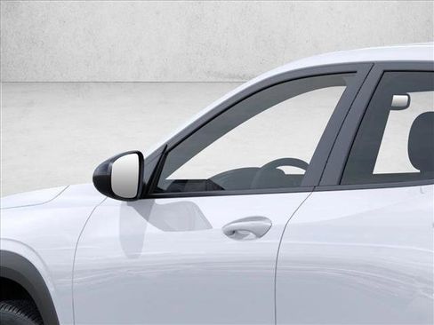 New 2026 Chevrolet Trax RS image 12