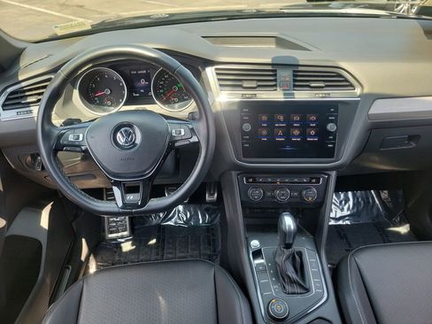 Used 2021 Volkswagen Tiguan SE R-Line AWD/4WD image 4